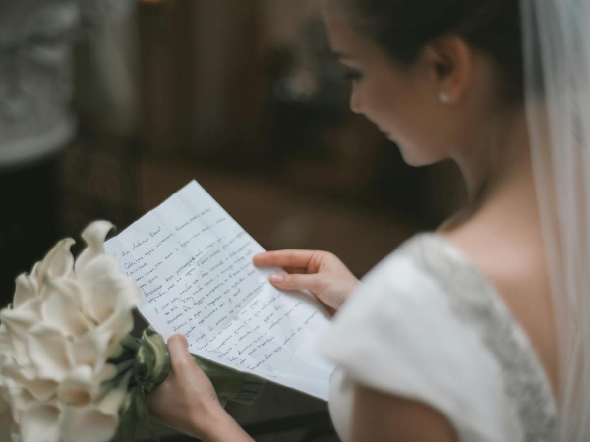 Why do so many couples choose poetry for their wedding readings?